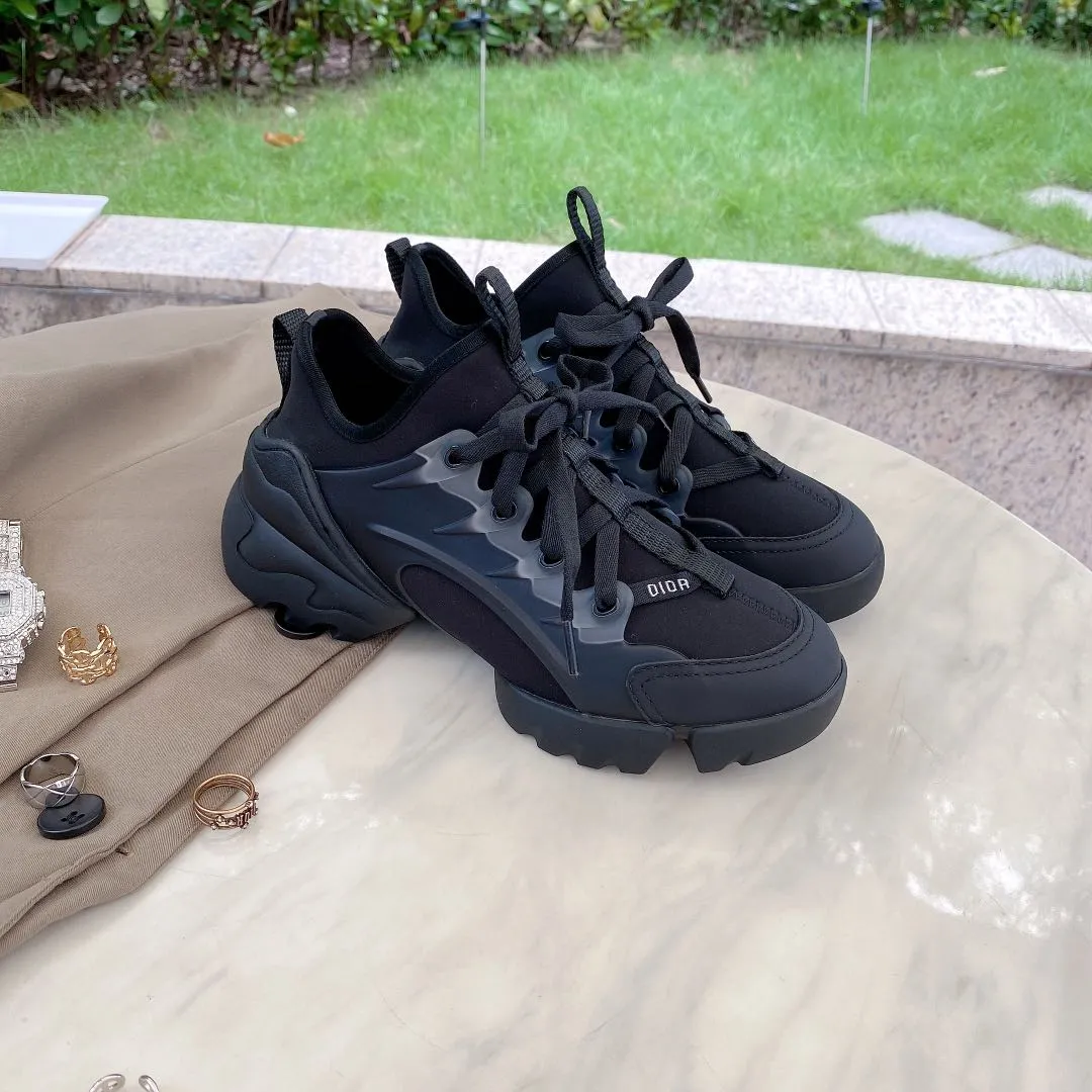👟👟Ex-factory price 460 👟👟 Women’s Shoes Women’s Clothing DiorDior High-End Version Super Popular Dior Dad Shoes-Crusie “J’DIOR 2020ss The new product created at the first major show of Paris Fashion Week in spring "As long as you buy this noble elegance, it will be yours." The new series is inspired by Dior's chief designer to cleverly combine the webbing on the dress with elegance on the perfect shoe shape. Super classic and good-looking. The original last is the most perfect last shape. Customized original material: imported silk cowhide with soft original customized Lycra surface. The best fabric on the market. 1:1 molded original film combination. The inner cowhide feet are perfect! Sizes 35-41, welcome to compare with the real ones